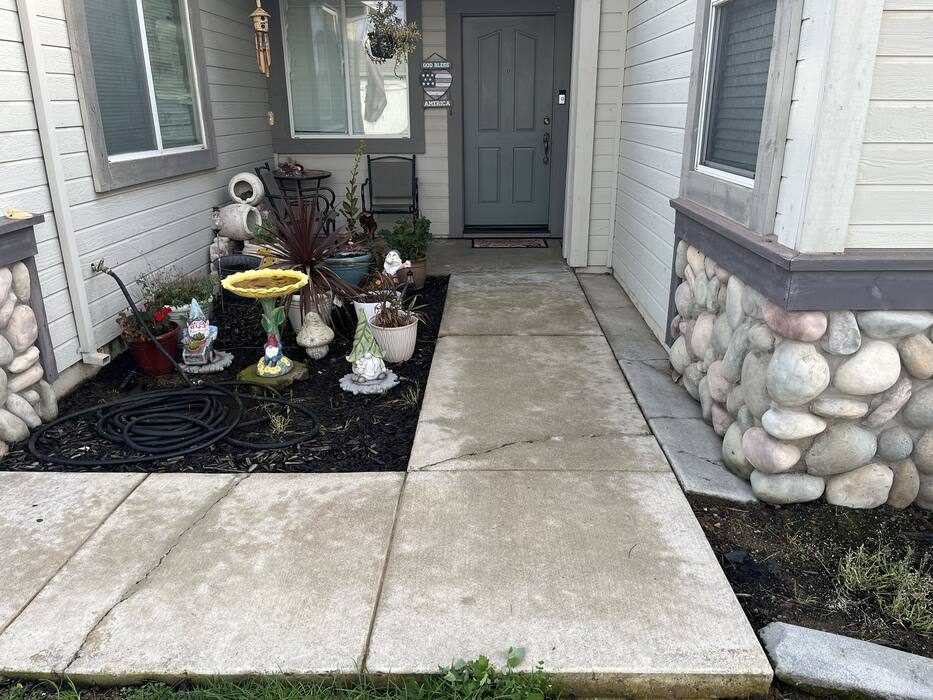 Walkway after pressure washing